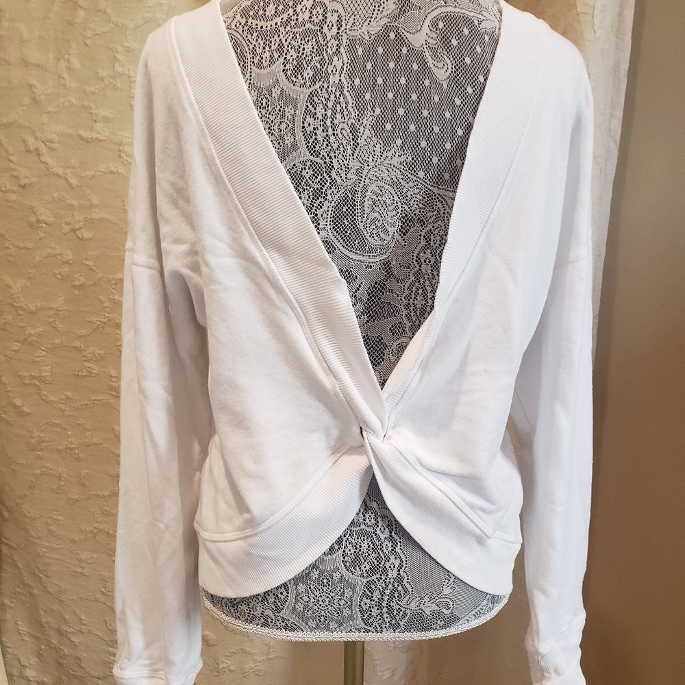 AERIE  sweatshirt  white M open back